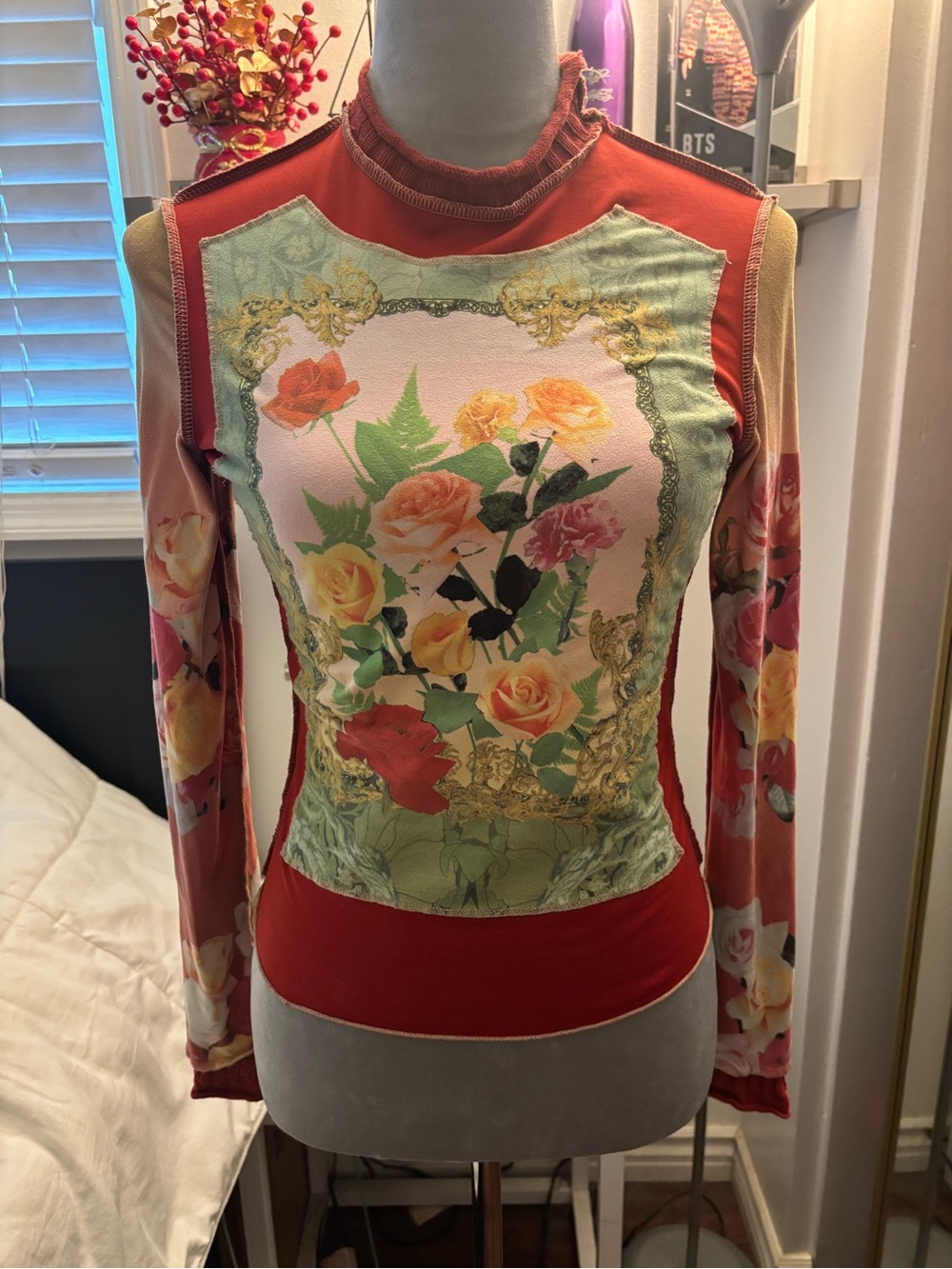 EURO Floral Print Long-Sleeve Top - Red & Green
